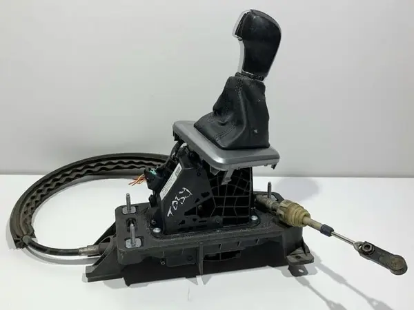 Timonerie cutie automata cu nuca schimbator 6RA713025AM Skoda Rapid (2012-2017) 1.4 tdi CUSB