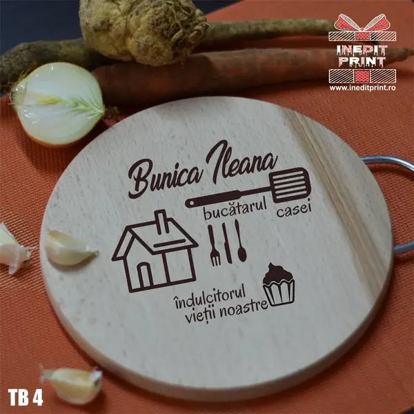 Tocator personalizat cu maner Bucatarul casei TB4