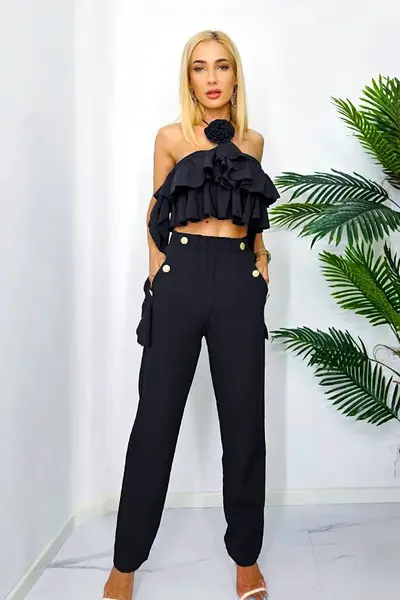 Top elegant Ruffle, cu volane oversize si trandafir decorativ, Negru, Marime S/M