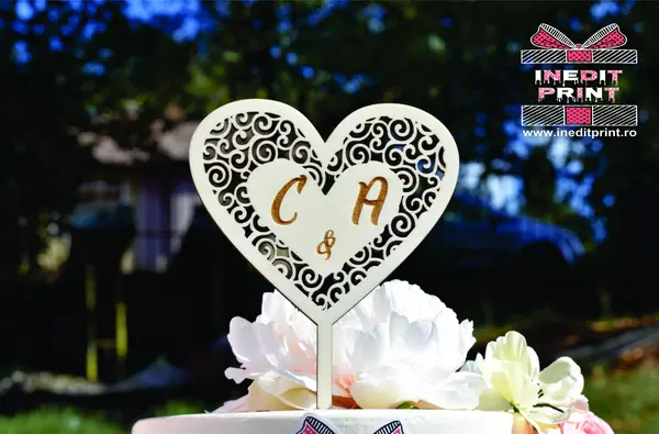 Topper Tort Personalizat Cuplu TC78 Lemn natur, 20x20cm