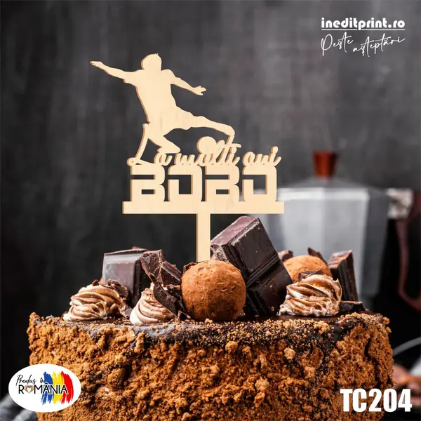 Topper Tort Personalizat Jucator fotbal TC204 Lemn natur, 16x16cm