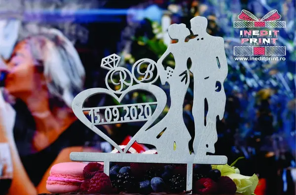 Topper Tort Personalizat Miri TC140 Lemn natur, 20x20cm