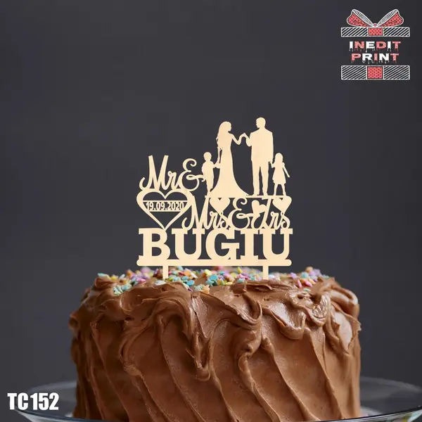 Topper Tort Personalizat Mr Mrs TC152 Lemn natur, 13x13cm