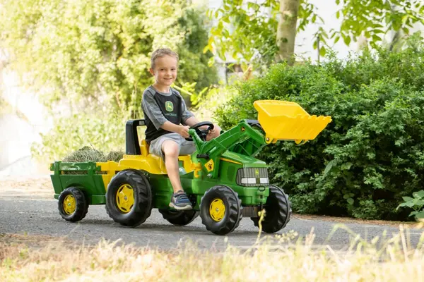 Tractor cu pedale, cupa si remorca