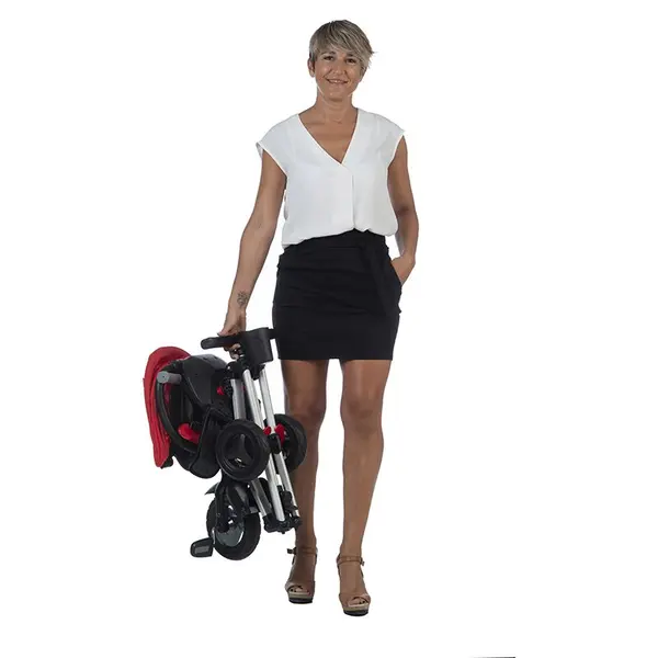 Tricicleta pentru copii Qplay Nova Rubber Rosu ultrapliabila, de la 10 luni, greutate scazuta, cadru de aluminiu,scaun rotativ, roti din cauciuc plin