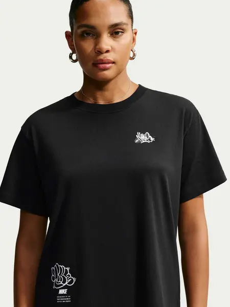 Tricou W Nsw Nk Clsc Bf Grf2