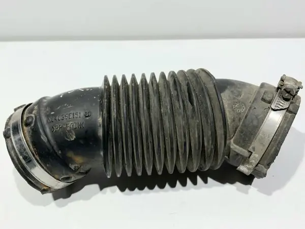 Tubulatura admisie aer N04039E151B Ford Fiesta 7 (2008-2012) [MK7] 1.25 benzina SNJB 82 CP