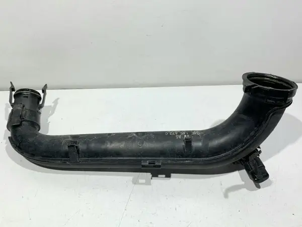 Tubulatura intercooler 04E145673C Volkswagen Polo 5 (2009-2017)[6R] 1.2 tsi; 1.4 psi CYVB; CJZ; CMB