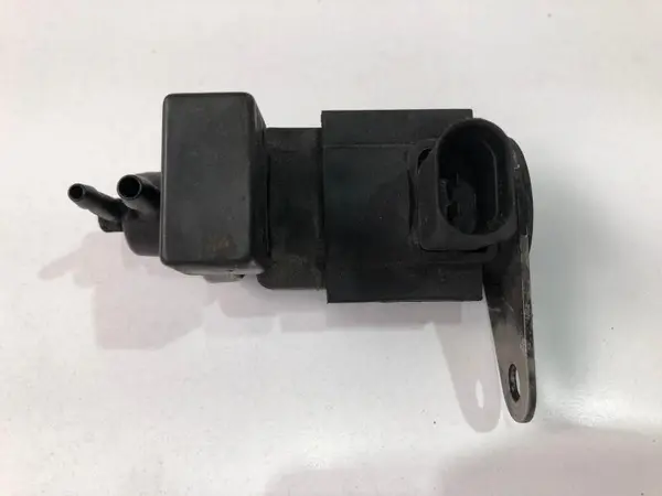 Valva solenoid 057906630a Audi A8 (2002-2009) [4E] D3 4.0 tdi