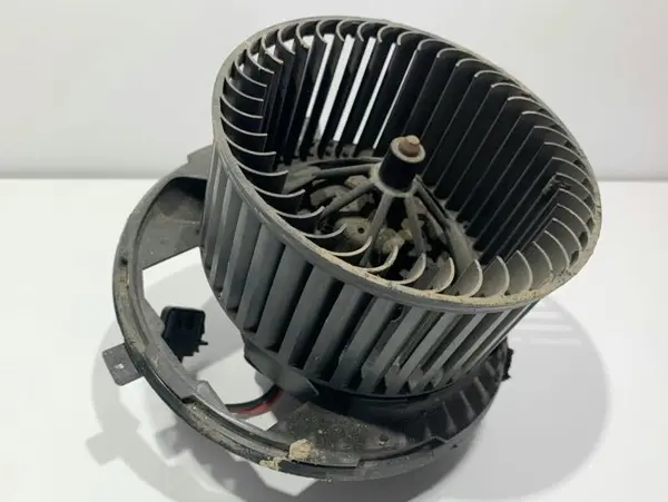 Ventilator habitaclu 1K1820015J Volkswagen Golf 6 (2008-2013)