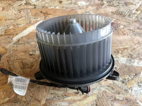 Ventilator habitaclu volan dreapta 52426734 Opel Insignia A (2008-2013)