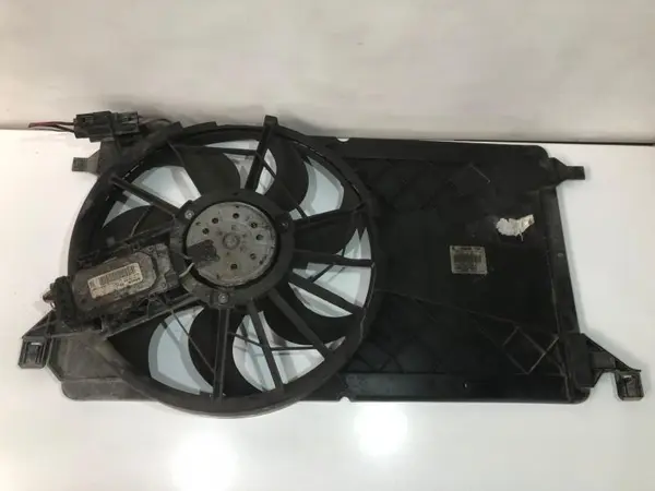 Ventilator radiator cu releu 3m5h-8c607-rj Ford Focus 2 facelift (2008-2010) 1.6 tdci G8DA