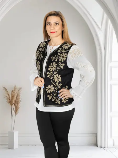 Vesta brodata cu model traditional Alina 24