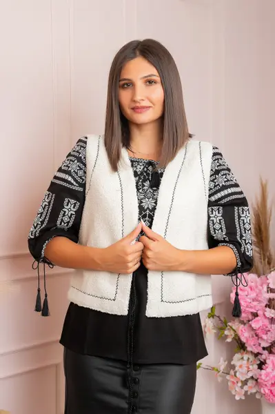Vesta traditionala alba de dama tip blanita Eva