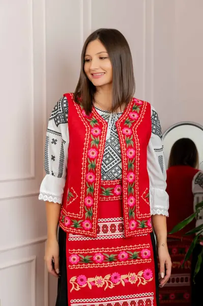 Vesta traditionala rosie cu broderie florala roz Lacramioara